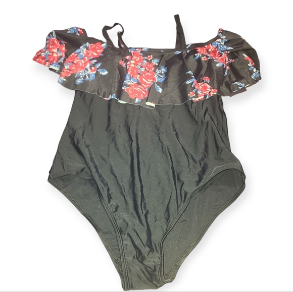 Off The Shoulder Swimsuit - Picture 3 of 4